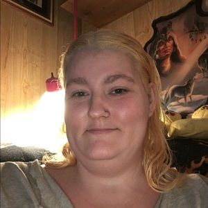 Meet your Posher, Cassandra